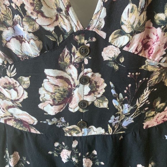 Xhilaration deep V-neck Floral romper, Medium black - Picture 3 of 7